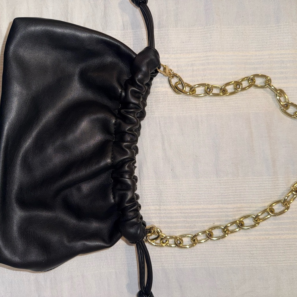 Jules Kae Black Shoulder Bag with Gold Chain - Picture 5 of 6